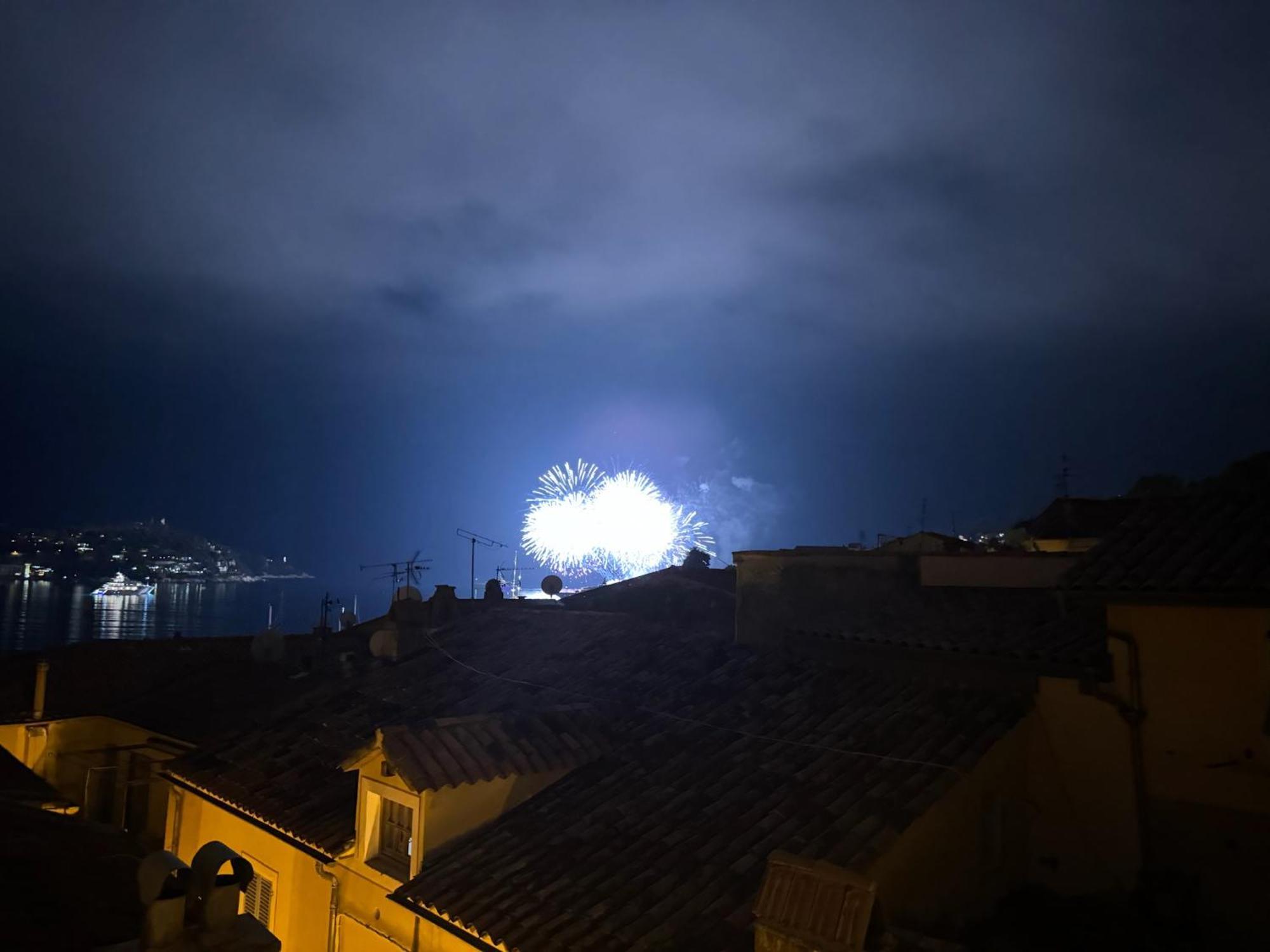 The Seaside Serenity - Calm & Charming Bay View Flat - Heart Of Villefranche Luaran gambar