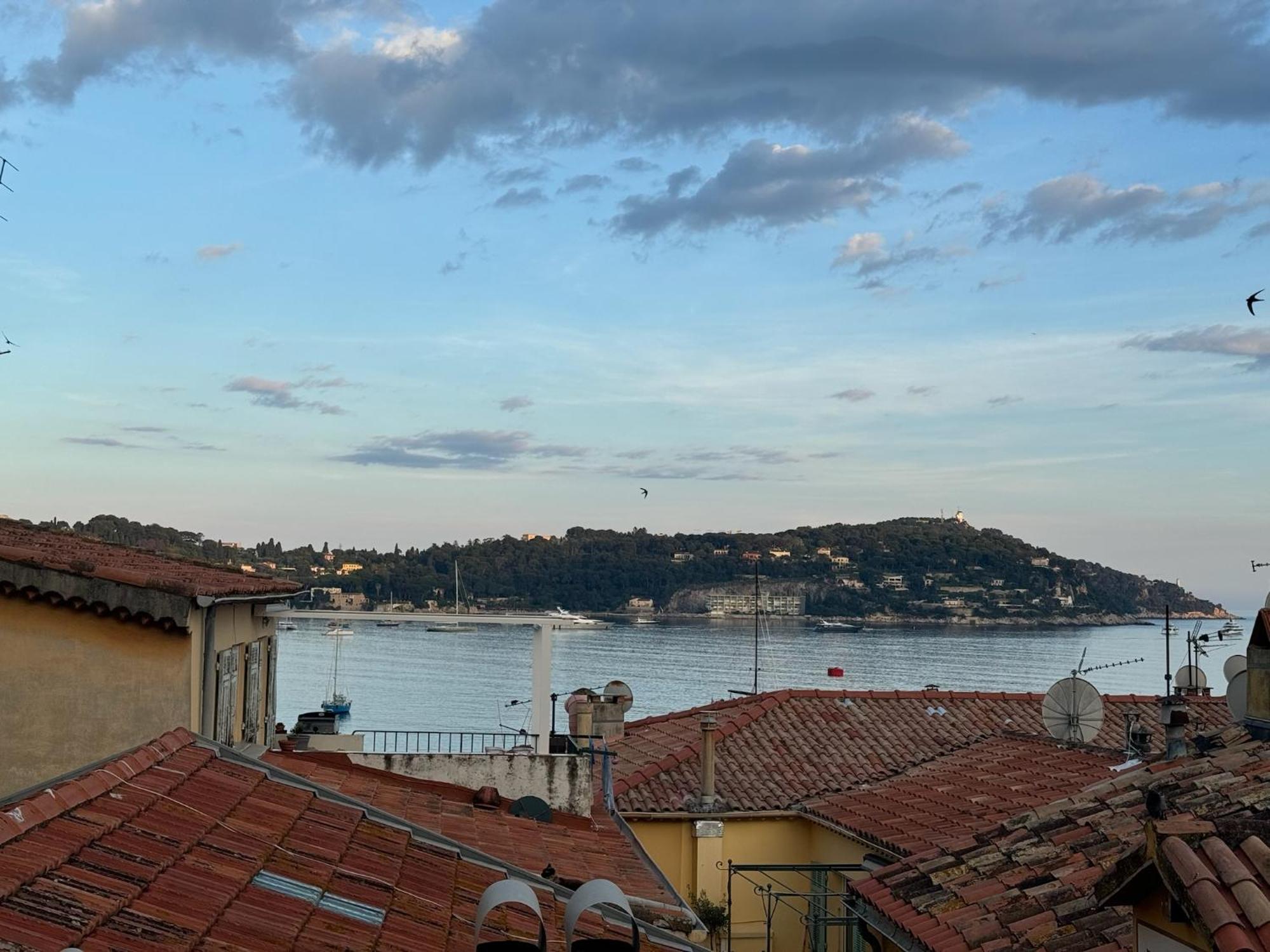 The Seaside Serenity - Calm & Charming Bay View Flat - Heart Of Villefranche Luaran gambar